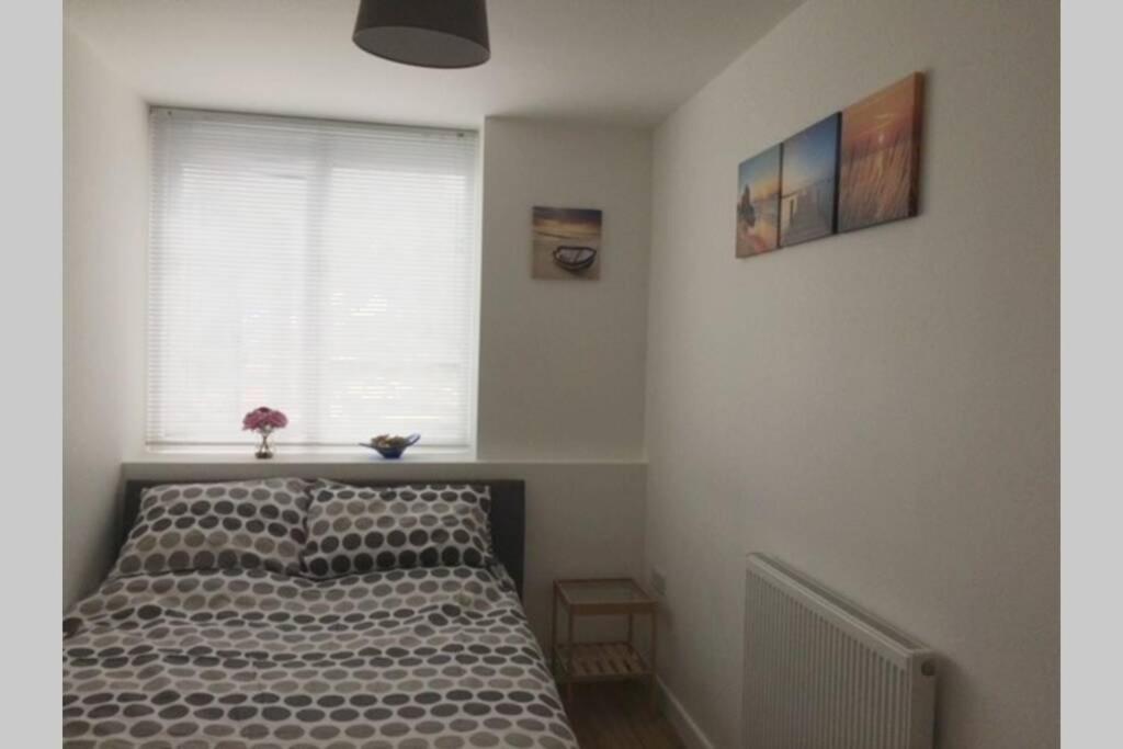 Cosy Apartment Near Train Station Portsmouth Exterior foto